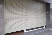 Cửa cuốn tấm liền là gì? Lắp đặt cửa cuốn tấm liền ở đâu?