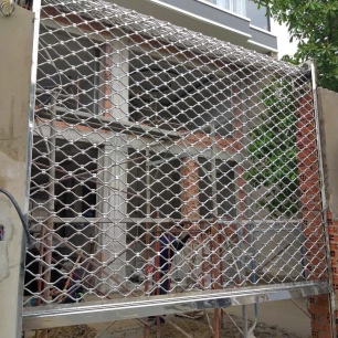 Công trình cửa cuốn mắt lưới Thảo Điền