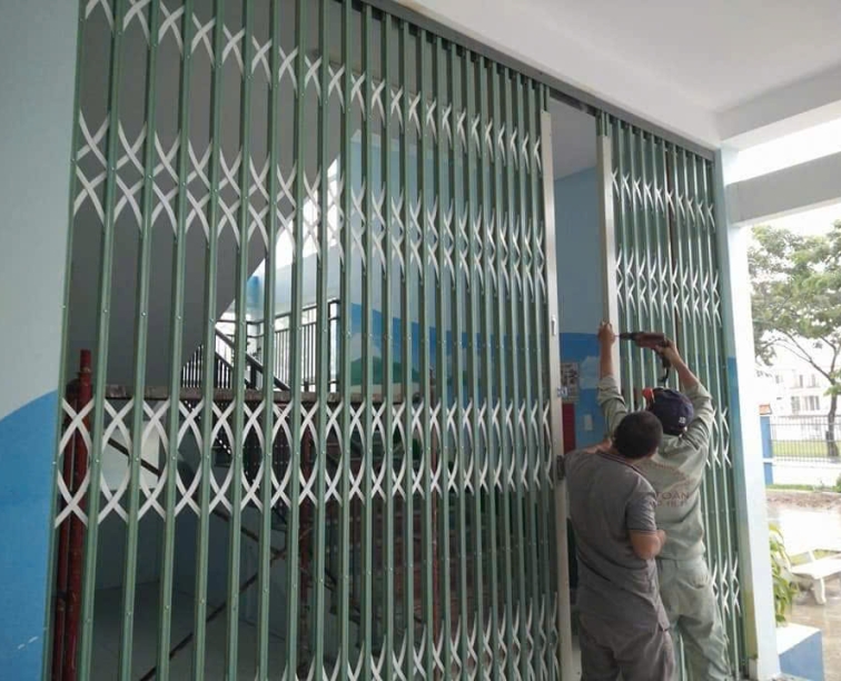 Công trình cửa kéo không lá Quận 9