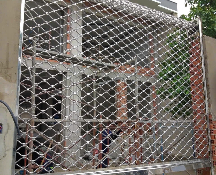 Công trình cửa cuốn mắt lưới Thảo Điền