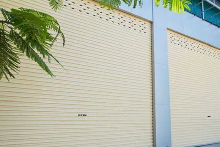 Cửa cuốn tấm liền